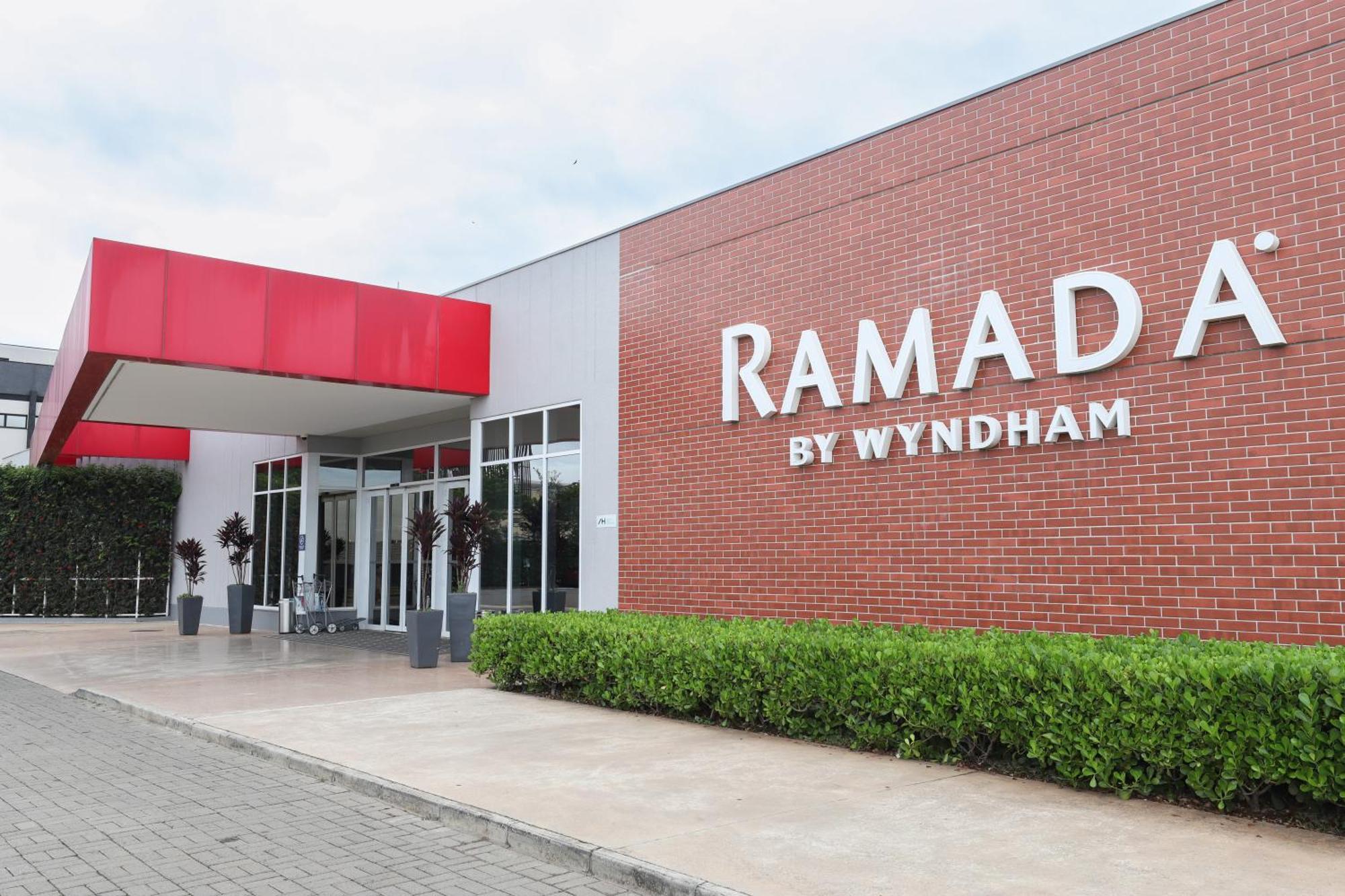 Ramada By Wyndham Campinas Viracopos Hotel Exterior photo