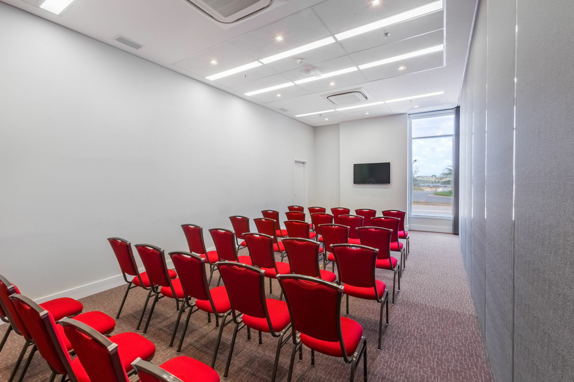 Ramada By Wyndham Campinas Viracopos Hotel Exterior photo